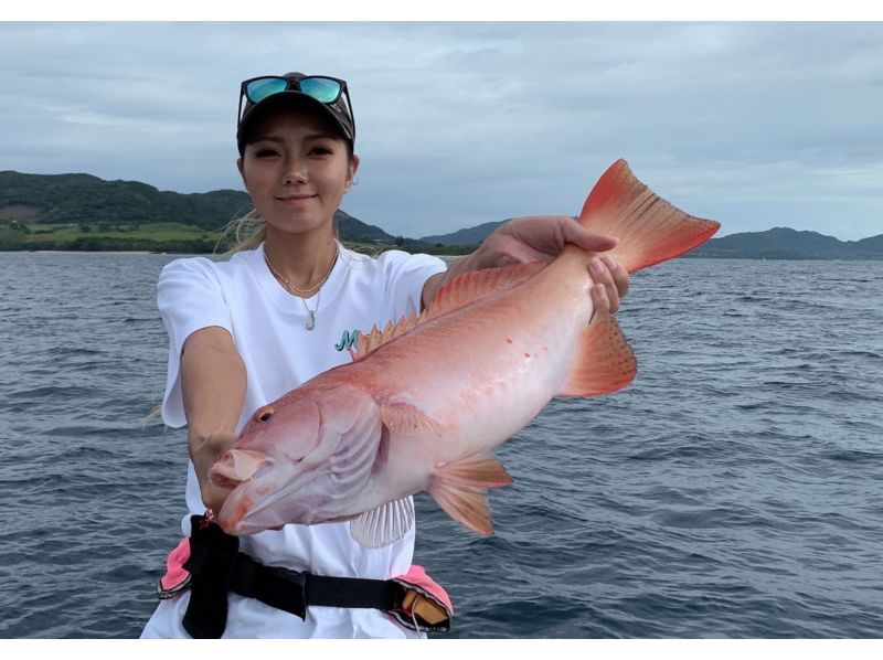 [Ishigaki Island] Beginners and families are welcome! You can eat the fish caught at the popular store day or night! [Aim super-luxury fish big-game fishing tour] Popular number 1 [AM flight only]の紹介画像
