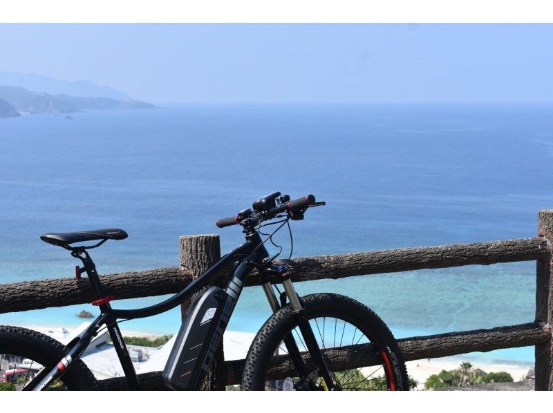 [Amami Oshima / Naze] E-bike rental cycle! Cycling leisurely while looking at the sea and mountains!の紹介画像