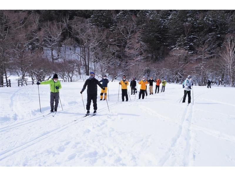 奥日光の雪原でレッスン！はじめてのクロスカントリースキーに挑戦！【奥日光・初心者歓迎】の紹介画像