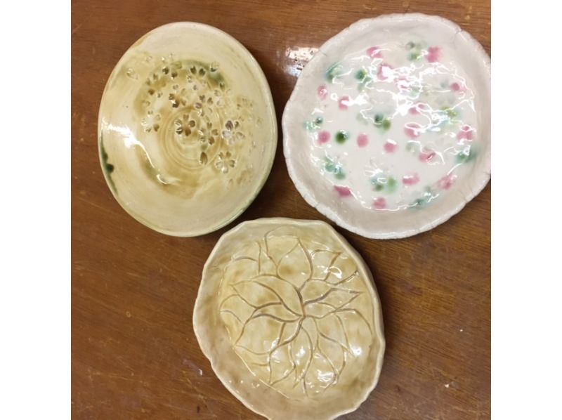 【三重・鈴鹿】陶芸体験「お皿作り」+絵付け・色塗り付き！一番簡単な陶芸！の紹介画像