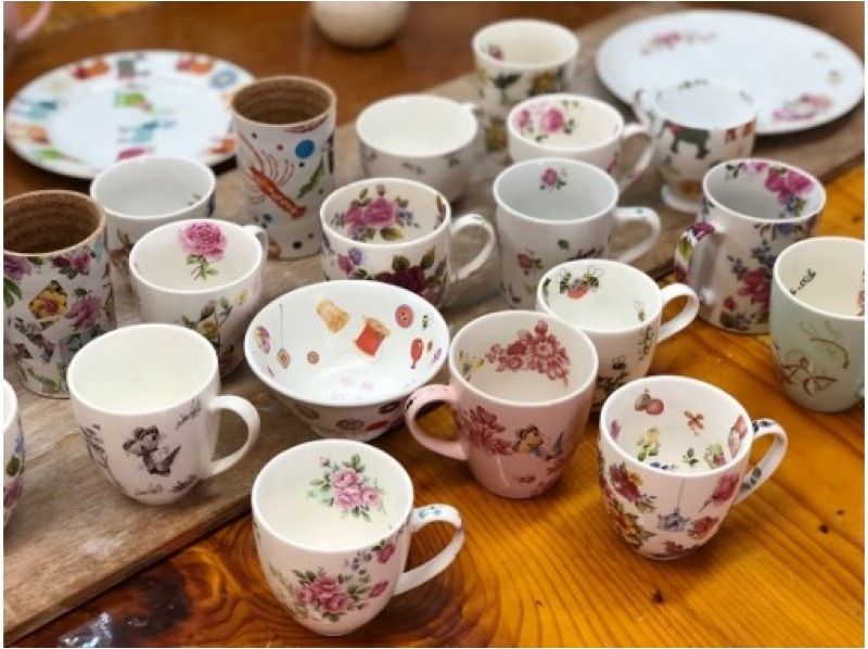 [Mie / Suzuka] Just stick 100 stickers and make one porcelain painting mug experience!