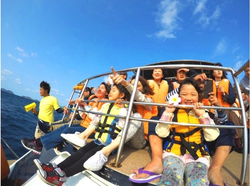 Whale watching departing from Naha with full refund guarantee★No. 1 whale tour review in 2024★Completely non-smoking boat★Free photos, transfers, and raincoats★Free for children aged 0-5★の紹介画像