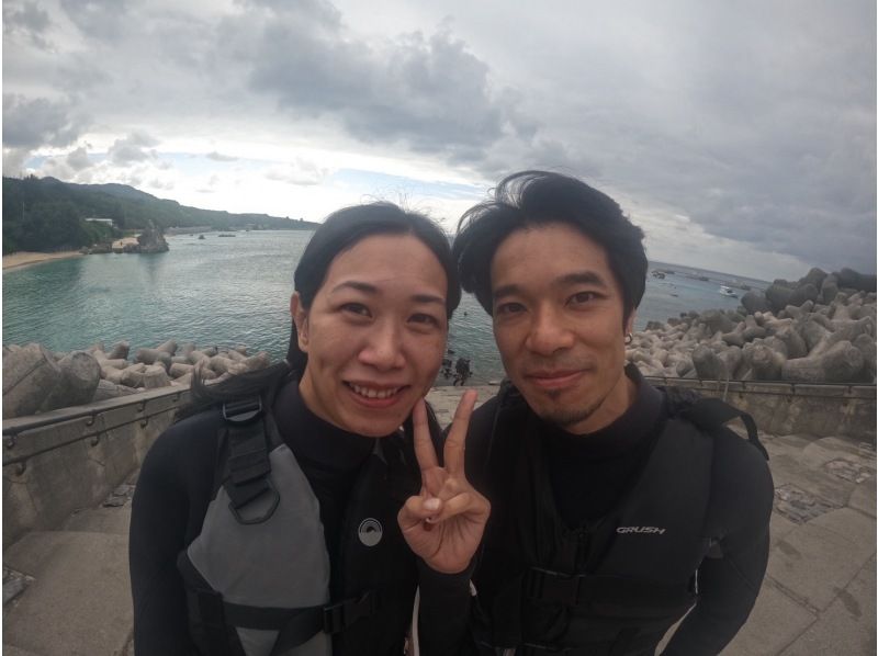 【沖縄・名護 崎本部】ゴリラチョップビーチシュノーケル&スキンダイビング 水中写真無制限⭐︎スーツ道具も無料⭐︎冬季もおすすめ⭐︎の紹介画像