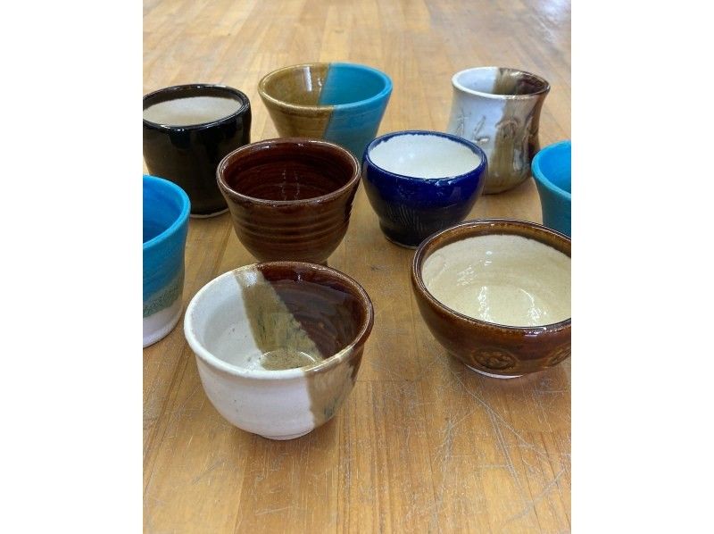 【奈良市内・陶芸体験】電動ろくろ体験・2個焼成、1つの器に2色使いであなたオリジナルの器に！の紹介画像