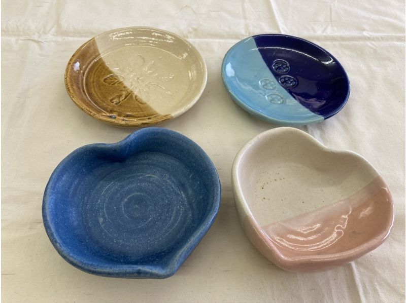 【奈良市内・陶芸体験】手びねり陶芸体験・粘土1㎏で時間内に作った作品はすべて焼きます！｜親子割ありの紹介画像