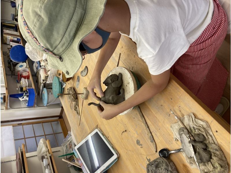 【奈良市内・陶芸体験】手びねり陶芸体験・粘土1㎏で時間内に作った作品はすべて焼きます！｜親子割ありの紹介画像
