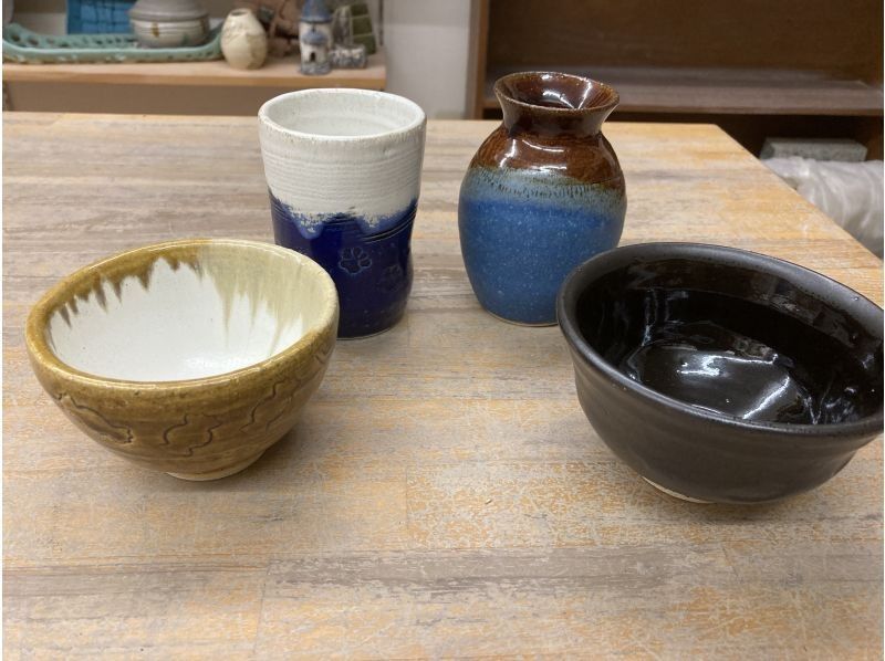 【奈良市内・陶芸体験】手びねり陶芸体験・粘土1㎏で時間内に作った作品はすべて焼きます！｜親子割ありの紹介画像