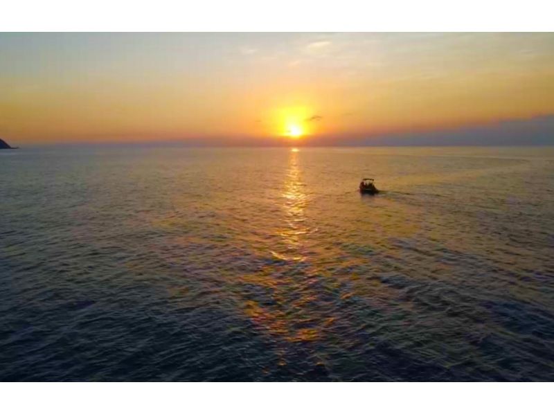 奄美大島【当日予約可能】サンセットクルーズ（60分）※口コミ投稿で撮影データの無料プレゼントあり※おひとり様もお任せください★の紹介画像