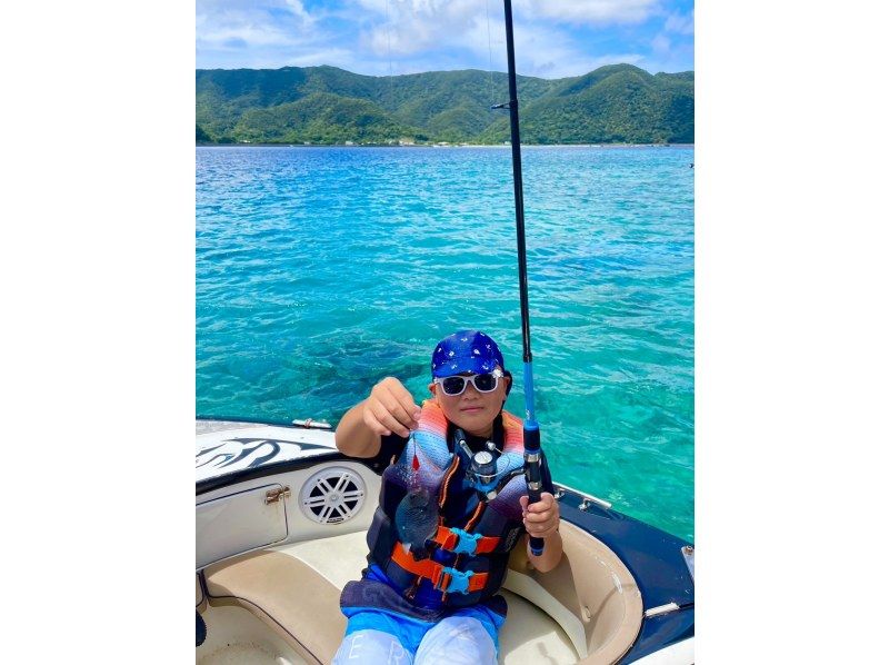 【奄美大島】【即日予約】船釣り（120分）手ぶらで参加できる『船釣り体験ツアー』★動画・写真の無料プレゼントあり★の紹介画像