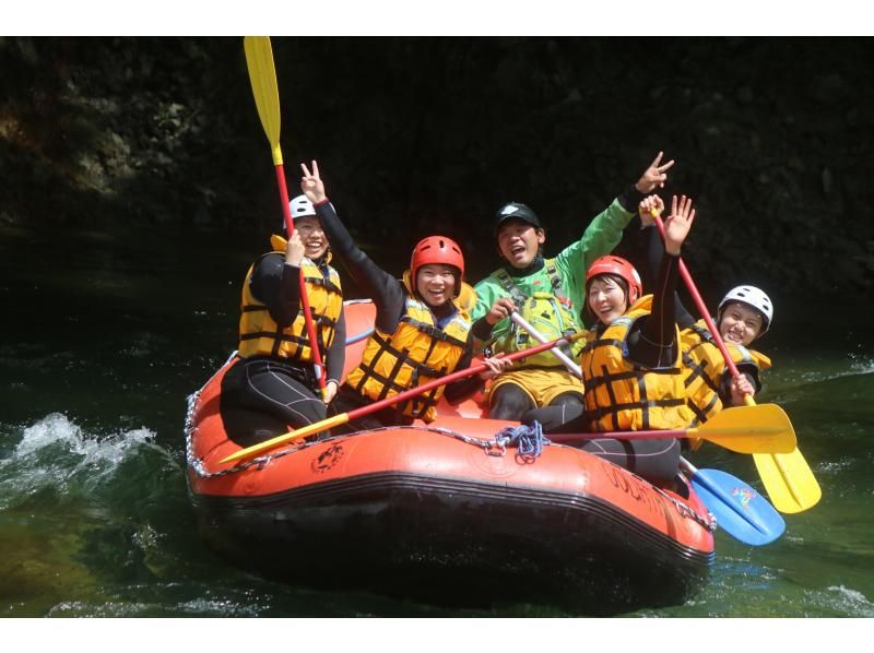 Rafting Group half-day course for 10 adults or more [boat charter plan]の紹介画像