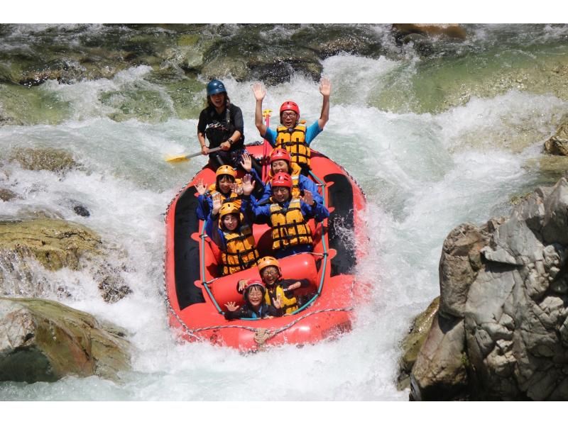 Rafting Group half-day course for 10 adults or more [boat charter plan]の紹介画像