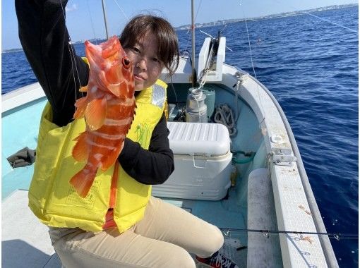 沖縄 糸満 手ぶらで五目流し釣り 4時間コース アクティビティジャパン