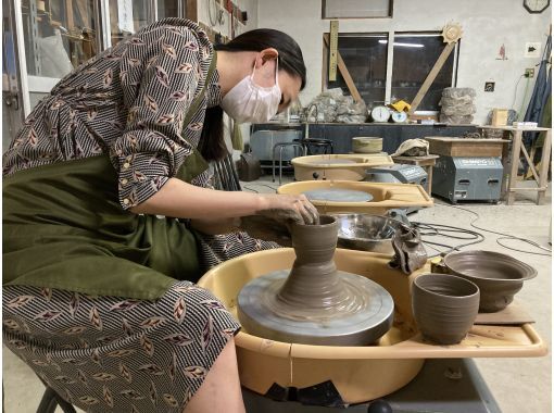 新潟・阿賀野】電動ロクロで器を作る陶芸体験！ | ActivityJapan