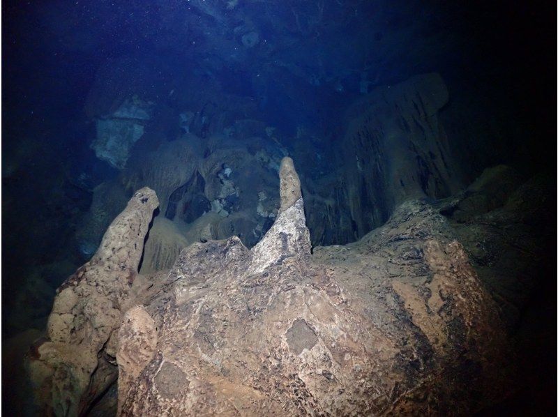 Cape Hedo Dome (Ginama Undersea Limestone Cave) / Kunigami Village, Okinawa