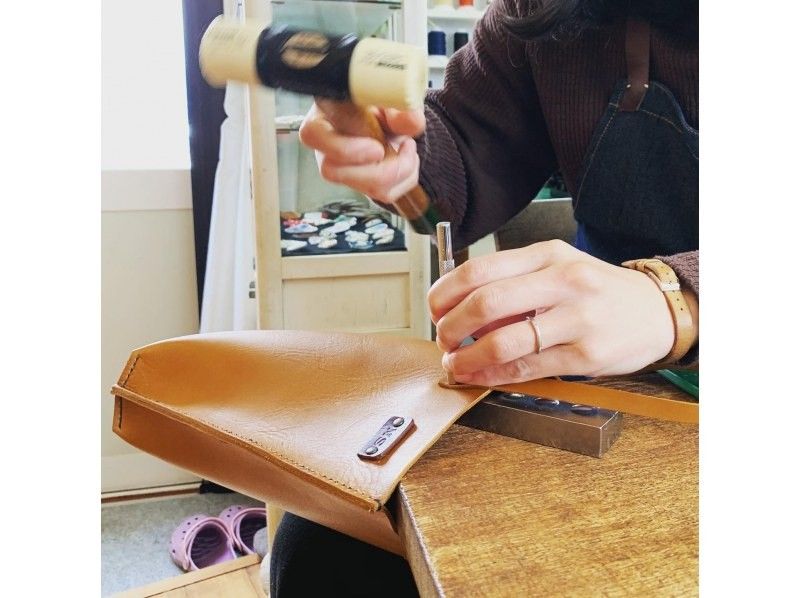 [Fuji Five Lakes, Yamanashi Prefecture] Experience leather crafting, making bags, and making leather goods at the foot of Mt. Fuji ♪の紹介画像