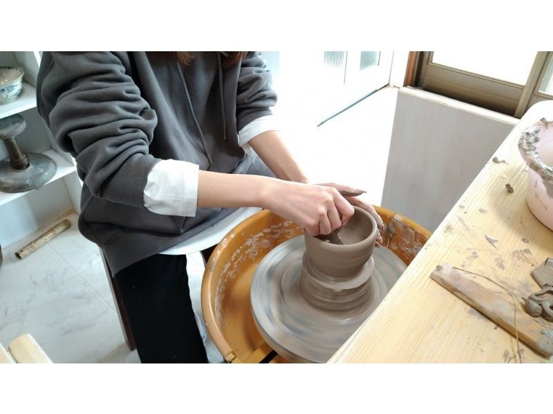 【三重・鈴鹿】初心者向け「ろくろ陶芸1個体験」+盛りだくさん絵付け・色付け！鈴鹿サーキットすぐ！の紹介画像