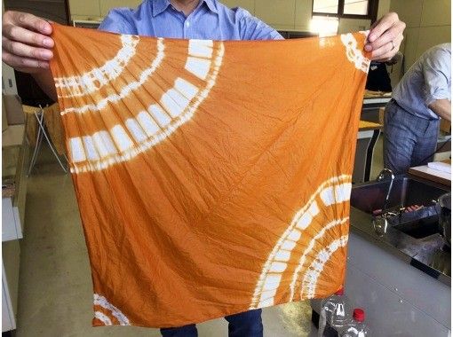 【秋田県・横手市】剪定されたりんごの枝葉で染めるサステナブルな自分だけのハンカチ作り★お茶っこタイム付 【秋田県・横手市】剪定されたりんごの枝葉で染めるサステナブルな自分だけのハンカチ作り★お茶っこタイム付