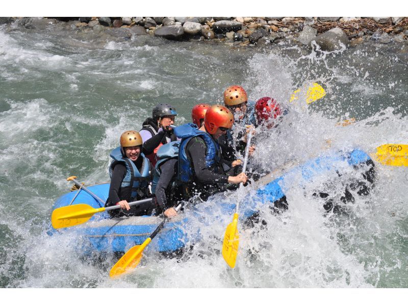 [Gunma/Minakami] Rafting half-day course! Free drink plan Even beginners can do it (^^♪の紹介画像