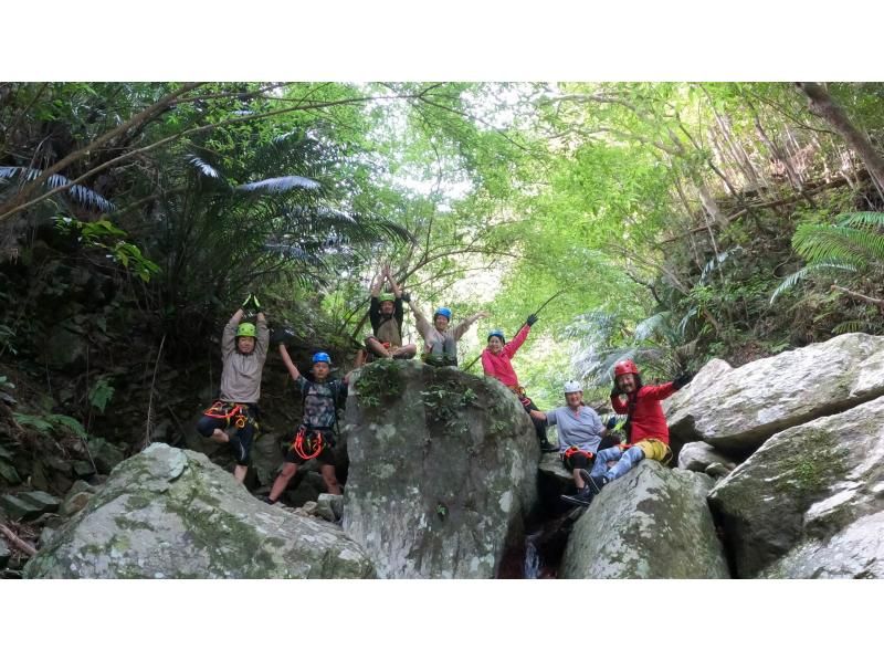 [Okinawa/Yanbaru] River trekking that you can enjoy even in winter ★ Photo video included ★ Tea time availableの紹介画像