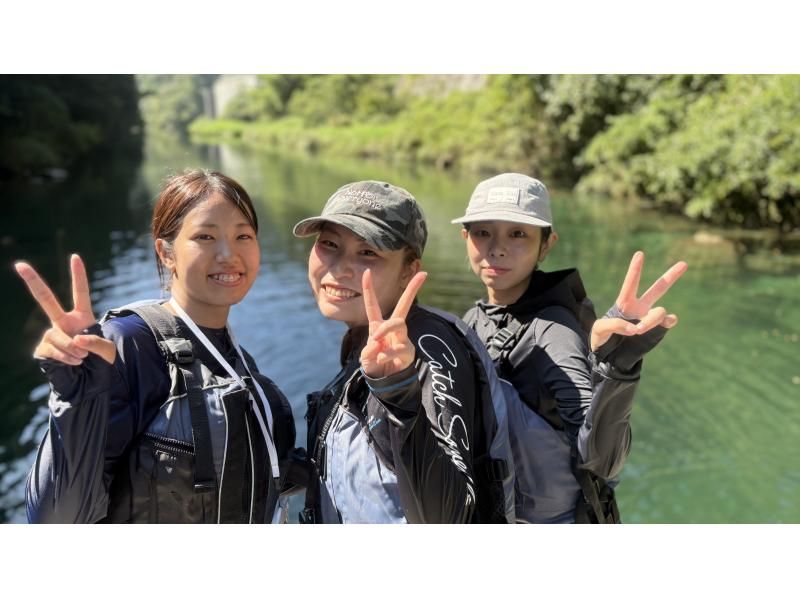 【高知・仁淀川】仁淀ブルーに1番近い場所でSUP、にこ淵まで35分。女子旅にオススメ!!有資格インストラクターで安心。ドッグSUP対応店。の紹介画像