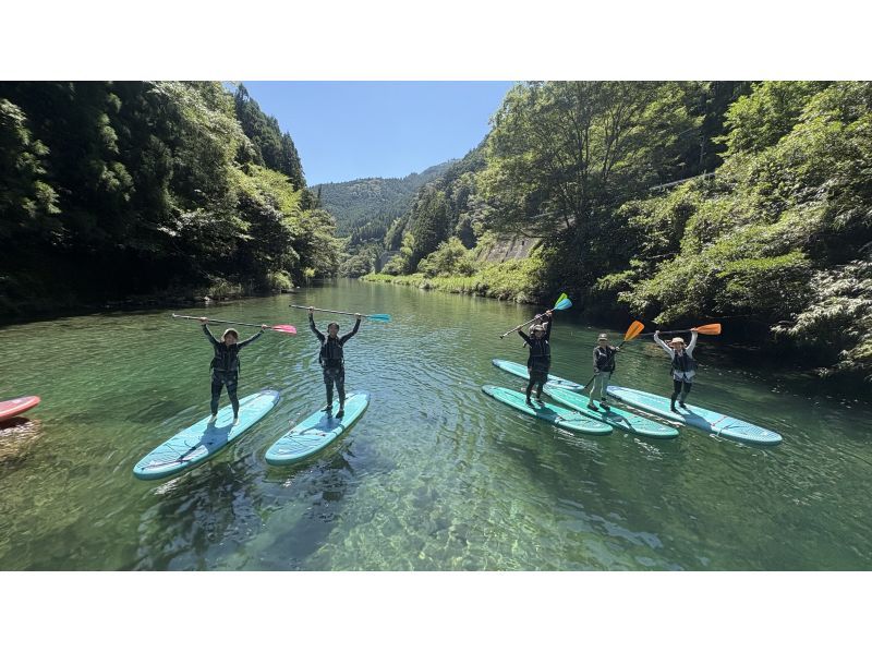 【高知・仁淀川】仁淀ブルーに1番近い場所でSUP、にこ淵まで35分。女子旅にオススメ!!有資格インストラクターで安心。ドッグSUP対応店。の紹介画像