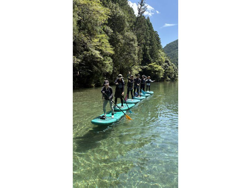 【高知・仁淀川】仁淀ブルーに1番近い場所でSUP、にこ淵まで35分。女子旅にオススメ!!有資格インストラクターで安心。ドッグSUP対応店。の紹介画像