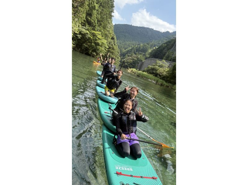 【高知・仁淀川】仁淀ブルーに1番近い場所でSUP～女子旅にオススメ！！にこ淵まで35分。有資格インストラクターで安心。ドッグSUP対応店。の紹介画像