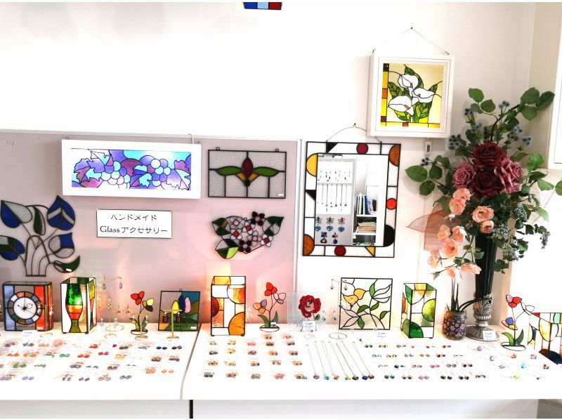 【福岡県・北九州市】ステンドグラスアクセサリー手作り体験、門司港駅３分！ ﾋﾟｱｽ/ｲﾔﾘﾝｸﾞ/ﾈｯｸﾚｽ/ﾌﾞﾚｽﾚｯﾄ/ﾍﾟﾝﾀﾞﾝﾄの紹介画像