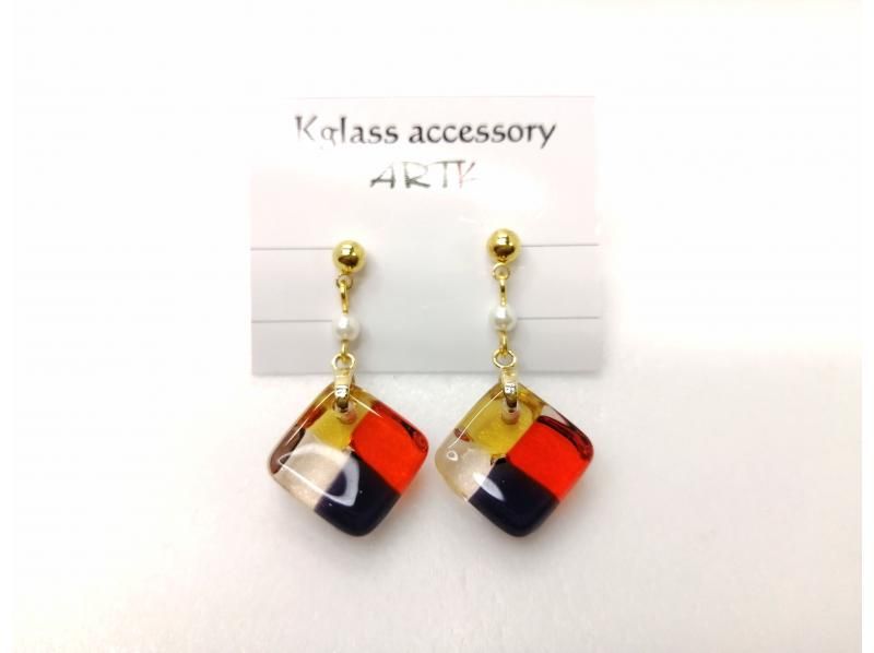 【福岡県・北九州市】ステンドグラスアクセサリー手作り体験、門司港駅３分！ ﾋﾟｱｽ/ｲﾔﾘﾝｸﾞ/ﾈｯｸﾚｽ/ﾌﾞﾚｽﾚｯﾄ/ﾍﾟﾝﾀﾞﾝﾄの紹介画像