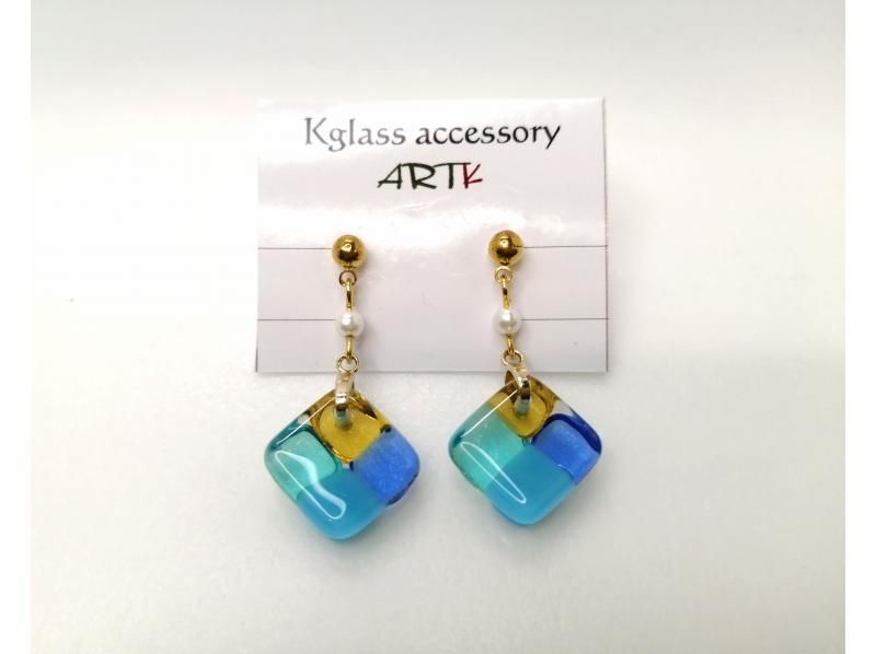 【福岡県・北九州市】ステンドグラスアクセサリー手作り体験、門司港駅３分！ ﾋﾟｱｽ/ｲﾔﾘﾝｸﾞ/ﾈｯｸﾚｽ/ﾌﾞﾚｽﾚｯﾄ/ﾍﾟﾝﾀﾞﾝﾄの紹介画像