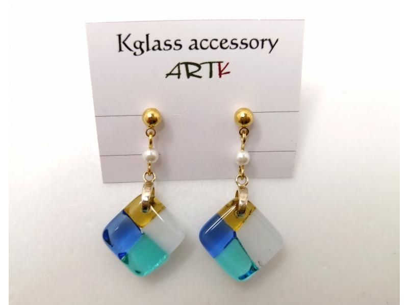 【福岡県・北九州市】ステンドグラスアクセサリー手作り体験、門司港駅３分！ ﾋﾟｱｽ/ｲﾔﾘﾝｸﾞ/ﾈｯｸﾚｽ/ﾌﾞﾚｽﾚｯﾄ/ﾍﾟﾝﾀﾞﾝﾄの紹介画像