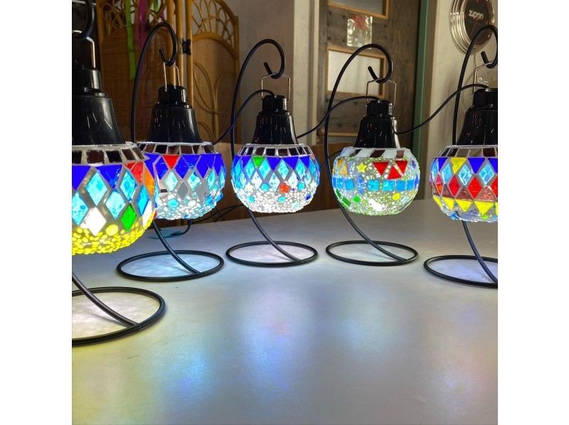 【홋카이도・오비히로】선명한 램프로 분위기를 쌓자! 모자이크 클램프 만들기の紹介画像