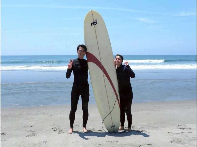 [Surfing experience] Surfing class by an NSA 3rd class certified rider ☆ Photography included ☆ Debut surfing at the best location!の紹介画像