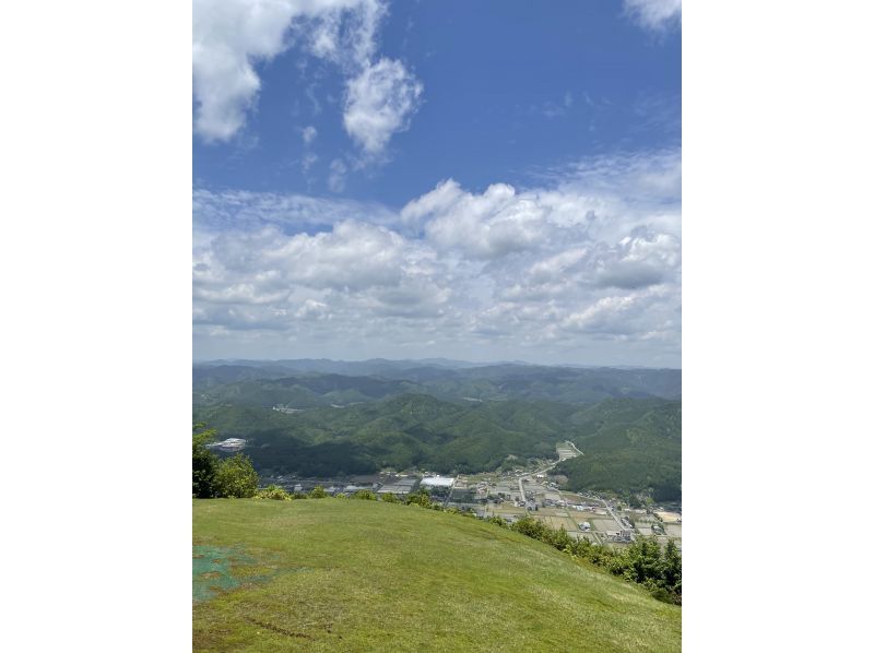 【京都市右京区】 大型バギーで山頂を目指して山の中を駆け巡る「絶景山頂プラン」の紹介画像