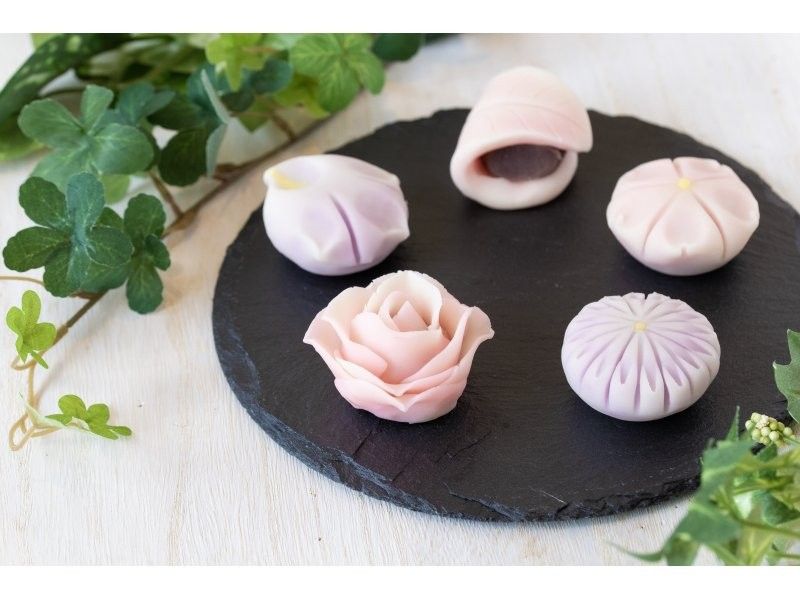 【鎌倉で練り切り和菓子体験】カップル・女性同士で日本の文化に触れてみませんか？江の島、鎌倉観光の合間に◎お持ち帰りOKの紹介画像