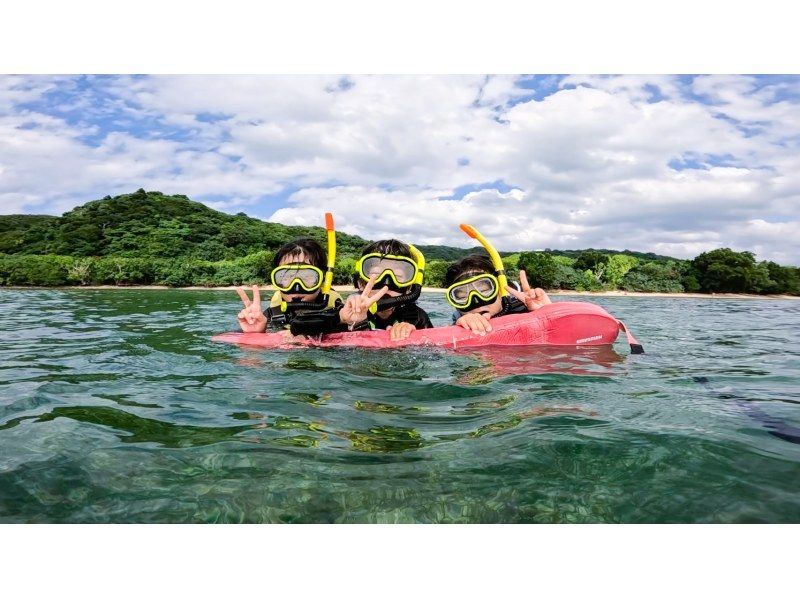 ★ウミガメ保証あり★【石垣島/2時間】安心の少人数制☆当日予約OK！青の洞窟シュノーケルツアーお子様からご年配の方まで安心!／撮影・送迎無料の紹介画像