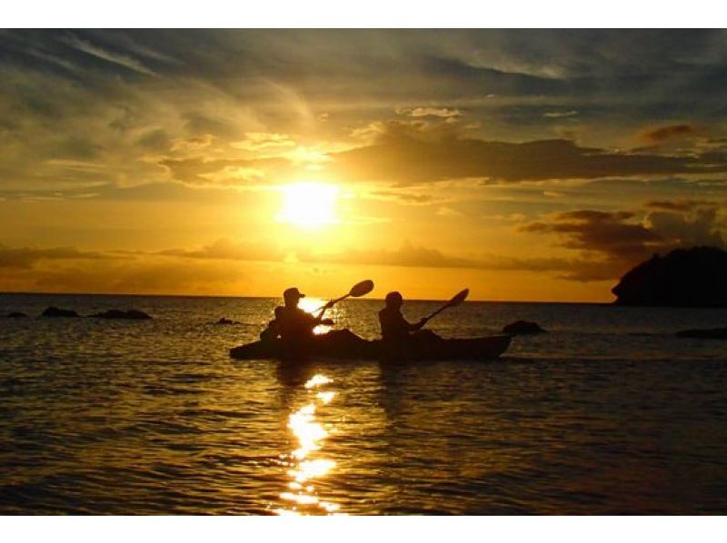 Super Summer Sale 2024☆For groups of 4 or more! Sunset Kayaking《Reservations on the day OK・Participation by 2-year-olds allowed・Free photo data・Smartphone case rental・Hot shower》の紹介画像