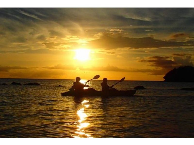 [Great value for 4 or more people!] Mangrove & Sunset Kayaking {Reservations available on the day, ages 2 and up, free photo data, hot shower}の紹介画像