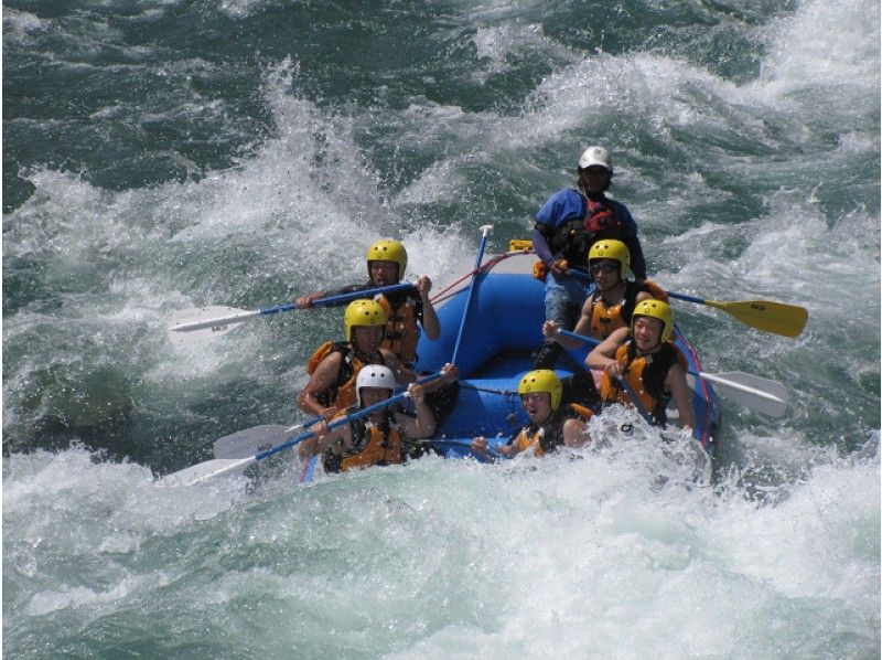 [Tokushima] Yoshino River rafting senior handy 1Day tourの紹介画像