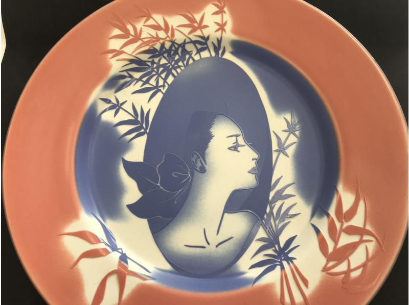 【浅草橋1分】魔法のガラスアートでカワイイお皿をつくろう！デートや女子会、ファミリーでわくわくガラス体験の90分の紹介画像