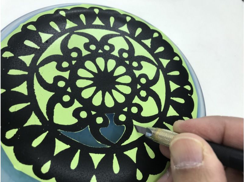 [Asakusabashi 1 minute] Let's make a cute plate with magic glass art! It's 90 minutes of exciting glass experience for dates, girls-only gatherings, and families.の紹介画像