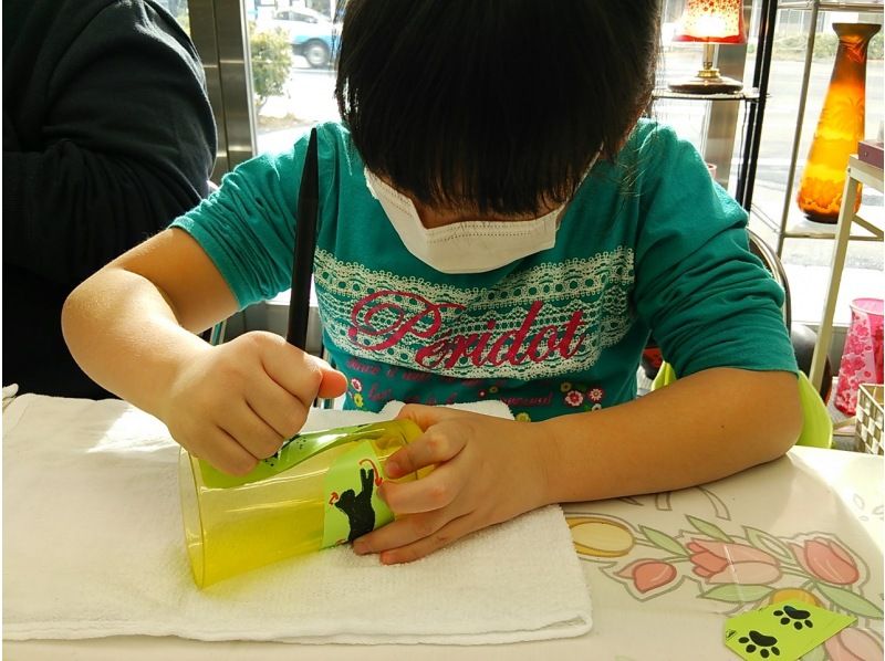 [Asakusabashi 1 minute] Let's make a cute plate with magic glass art! It's 90 minutes of exciting glass experience for dates, girls-only gatherings, and families.の紹介画像