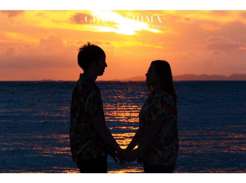【沖縄・本島南部】☆シンプルサンセットフォトプラン☆ 綺麗な夕日をバックに沖縄旅行の最高の思い出を♪