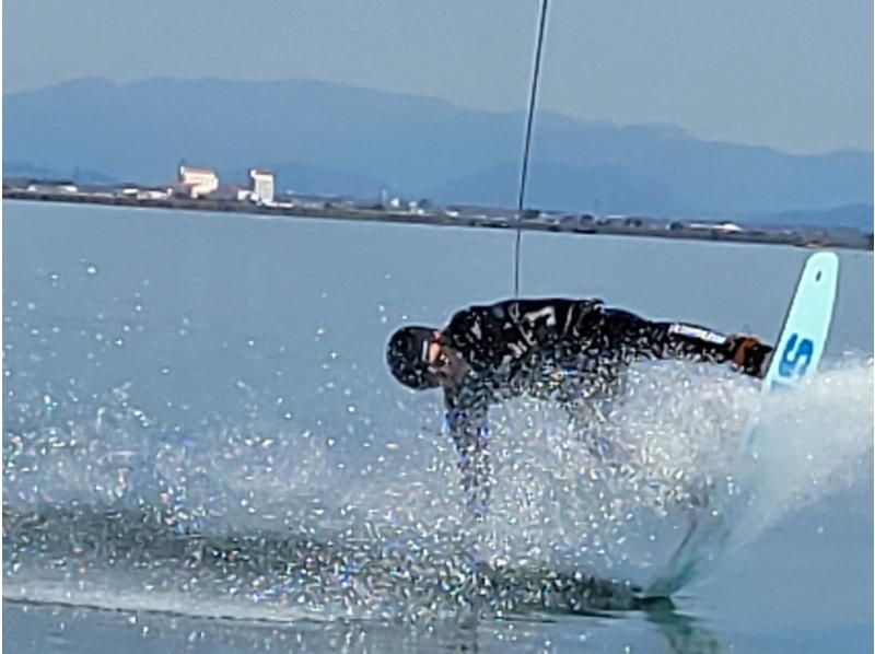 みなとみらい★ウェイクボード＆ブーツ＆牽引ロープ＆ウェットスーツ★ 初心者にもおススメ！キャプテン同行ウェイクボードプラン（福島県