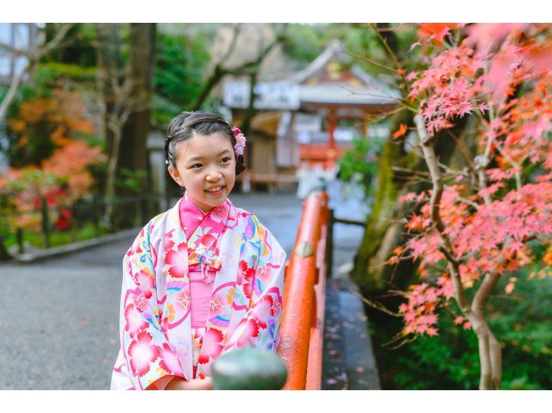 [Kyoto/Kyoto Station Store] Kimono rental plan with location photo shoot! Data delivery of 50 cuts in 1 hour!の紹介画像