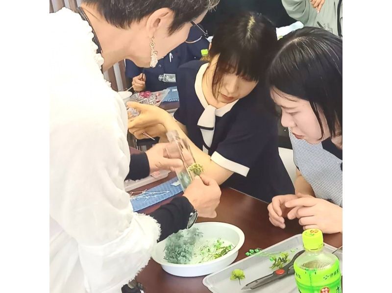 【秋田|横手】お好きなお花使い放題!ハーバリウム作りの紹介画像