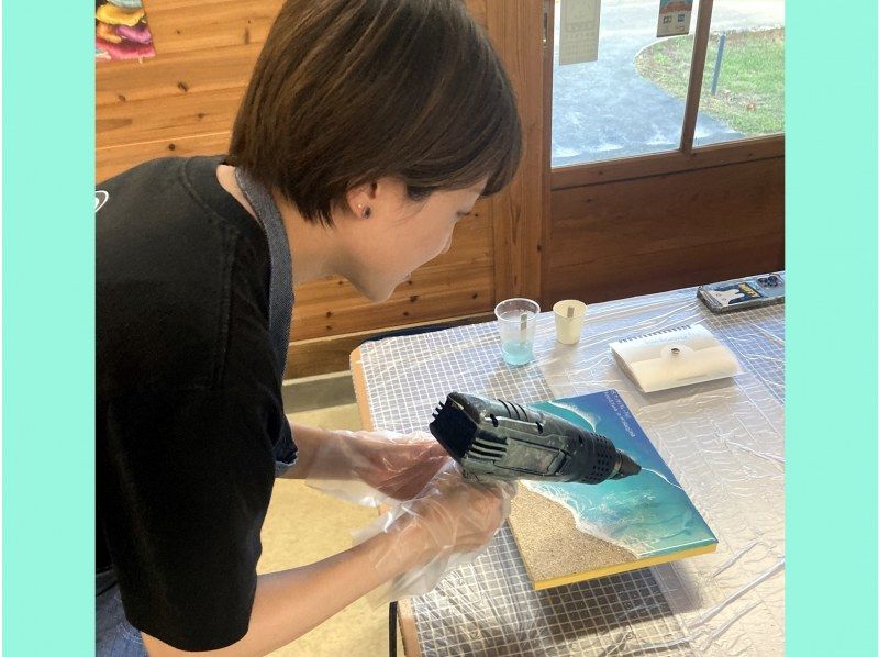 【宮古島】（送料込み！！）自分だけの海を作れる！海レジンボード作り体験。の紹介画像