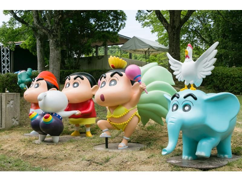 Statue of Crayon Shin-chan in Nijigen no Mori, Hyogo