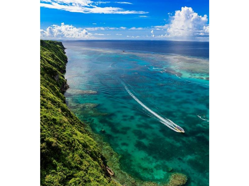 【沖縄・伊良部島】青の洞窟シュノーケル＆グラスボート海底遊覧♪の紹介画像