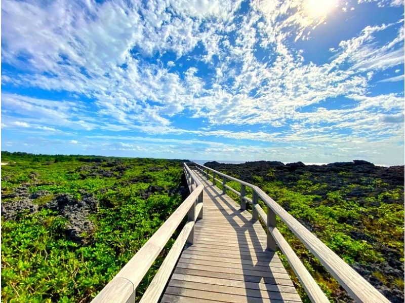 【沖縄・伊良部島】輪廻転生の池ツアー　～生まれ変わりの鍋底へ～ 　の紹介画像
